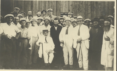 עם אחד העם ואנשים נוספים, 1925