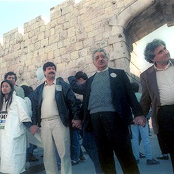 سلسلة بشرية في القدس