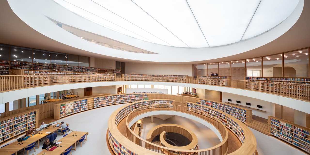 The reading hall at the new National Library of Israel. Photo: Stav Tzur
