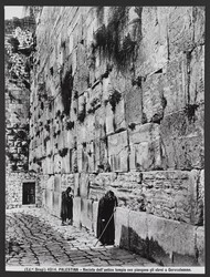 Recinto dell'antico tempio ove piangono gli ebrei a Gerusalemme -Enclosure of the ancient temple in Jerusalem when Jews mourn
