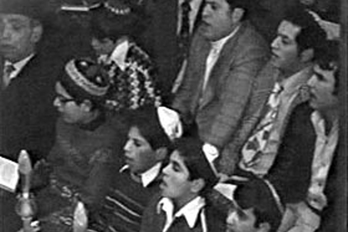 הבקשות בבית הכנסת "עדס" בירושלים. מעובד מסרט טלוויזיה משנות השבעים.