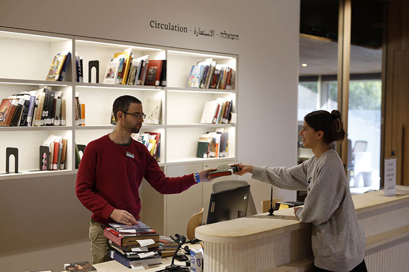 Photo: Uri Bareket, digitization center